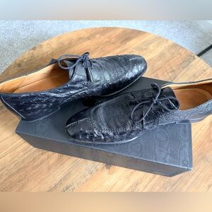 Elegant Black Leather Men's Mezlan Shoes